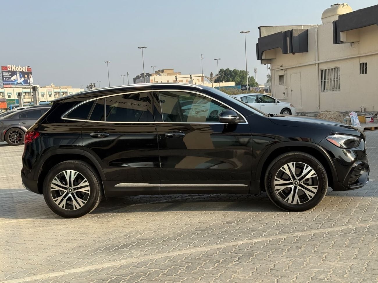 Mercedes Benz GLA 200 STANDARD