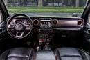 Jeep Gladiator SAND RUNNER Gladiator SAND RUNNER | 3,134 P.M | 0% Downpayment | FULL JEEP HISTORY | ONE OWNER!