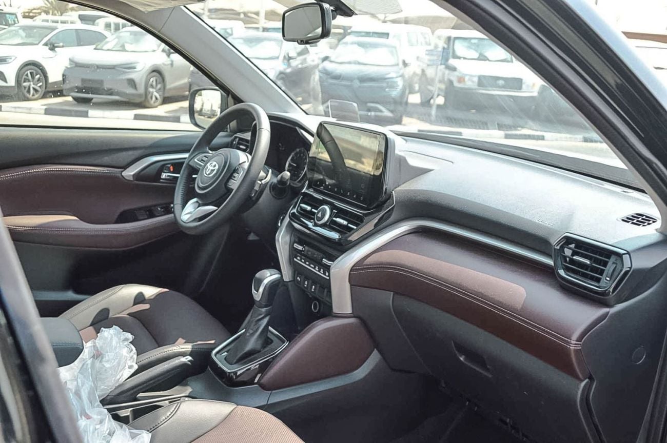 تويوتا أوربان كروزر 1.5L FWD PETROL SUV 2026