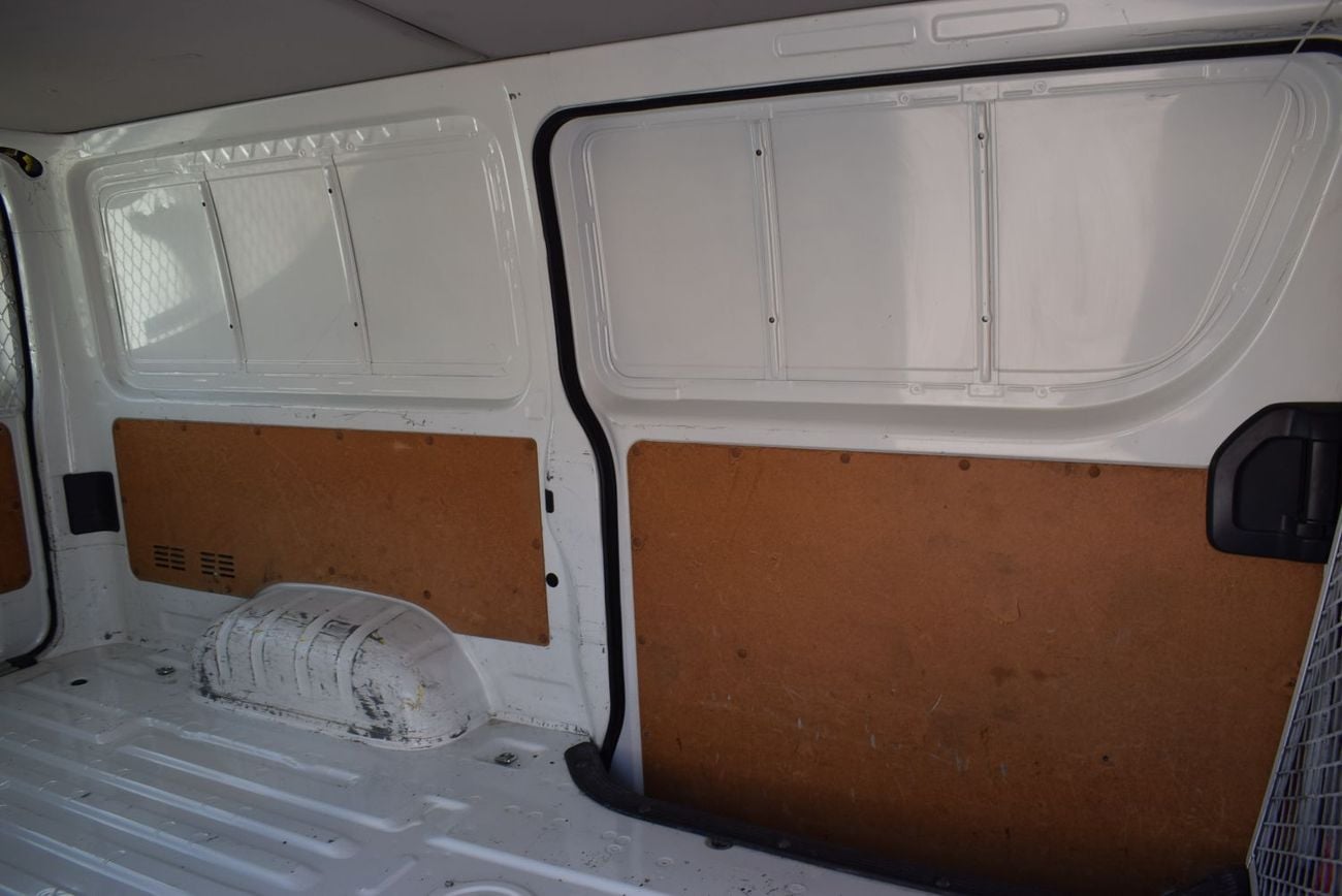 Toyota Hiace GL Toyota Hiace Std Roof Van 2.7L, Model: 2021. Only done 37000 Km
