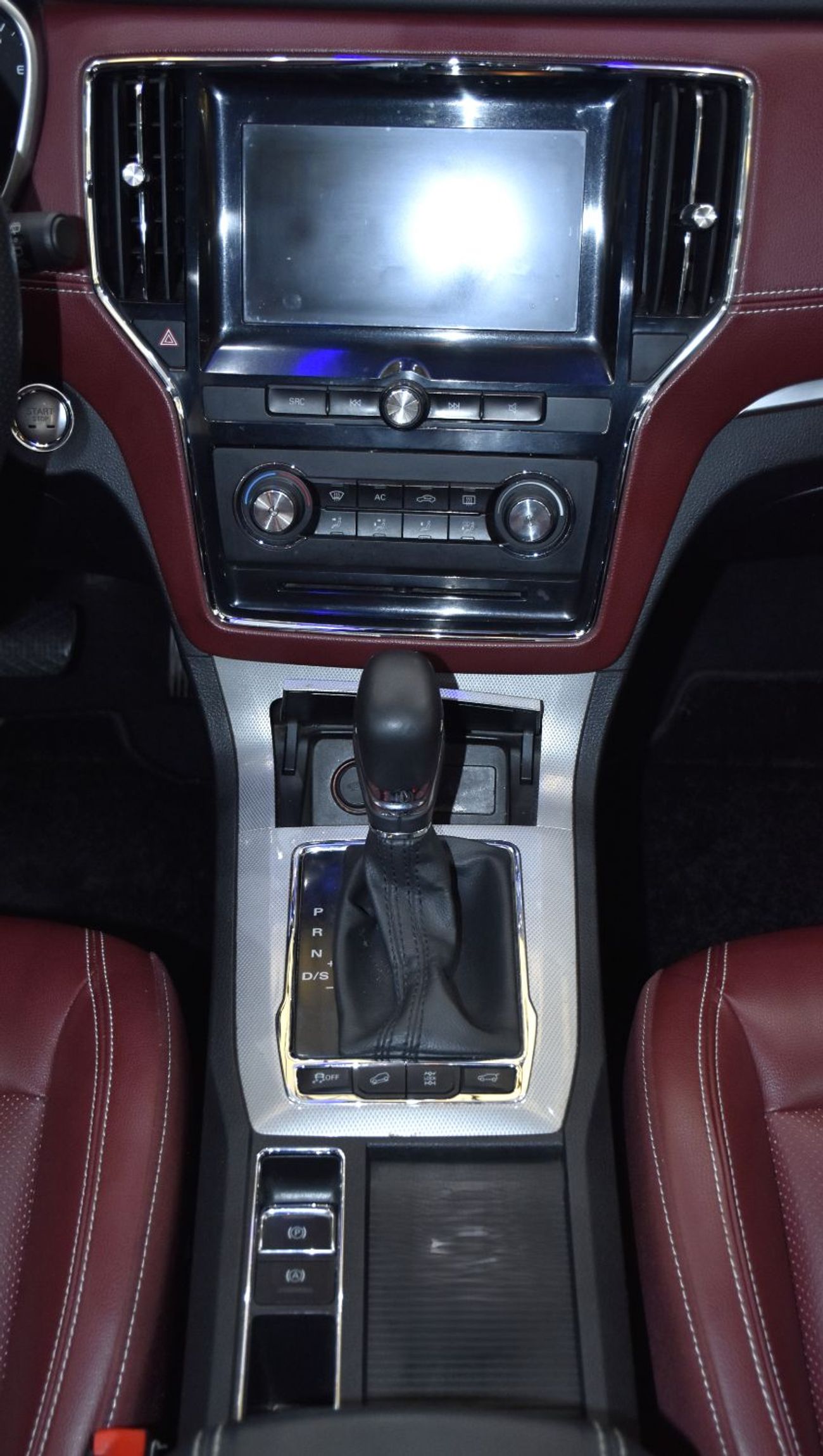 MG RX5 LUXURY EXCELLENT DEAL for our MG RX5 AWD 30T ( 2022 Model ) in White Color GCC Specs