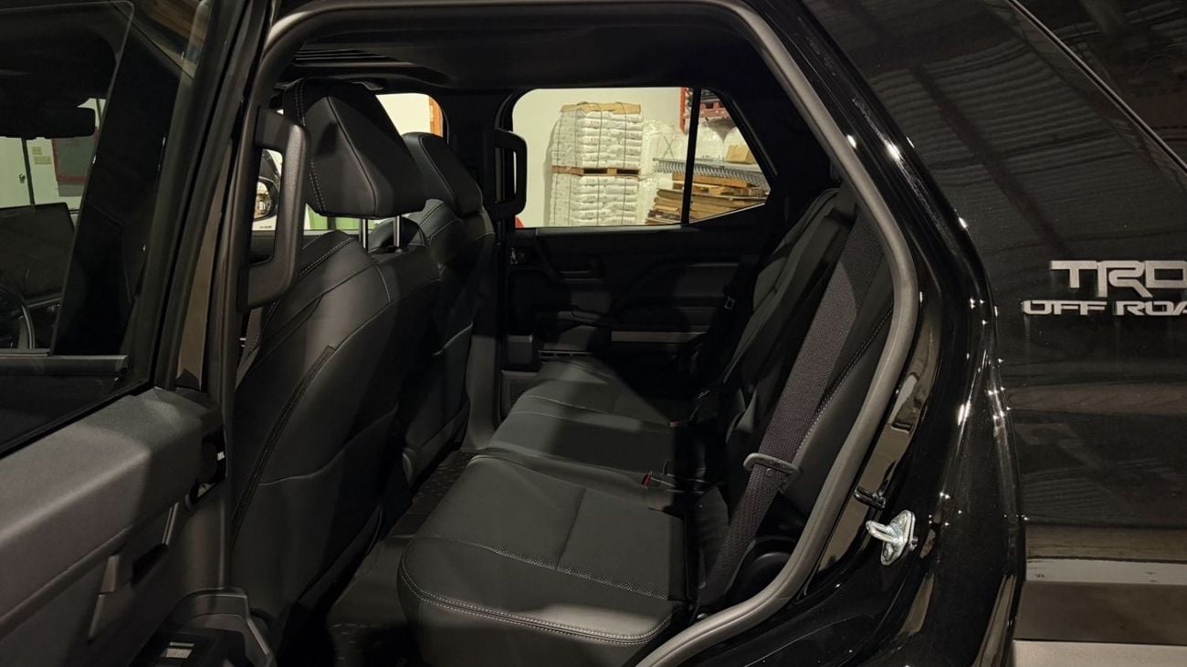 تويوتا فور رنر TRD OFFROAD PREMIUM بنزين TRD OFFROAD PREMIUM 5-Str