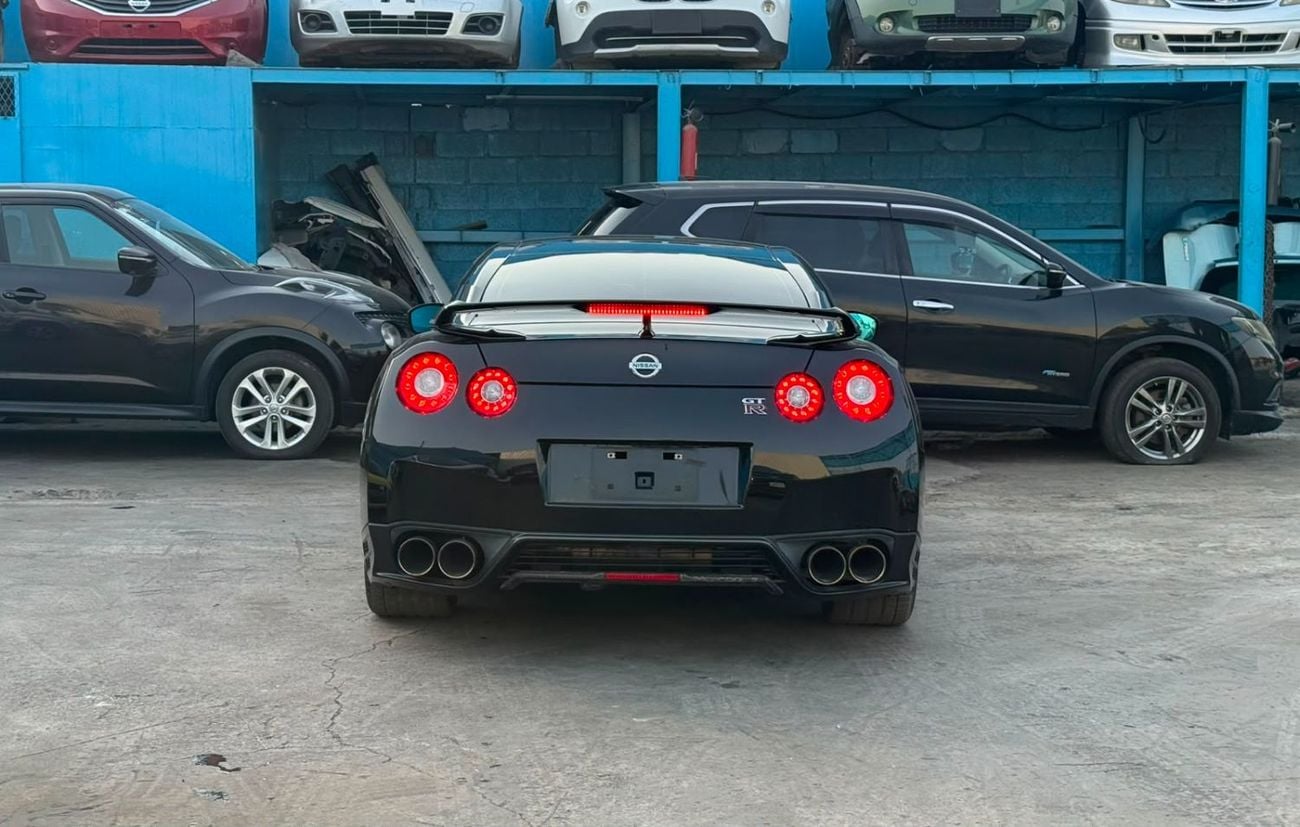نيسان جي تي ار SPORT