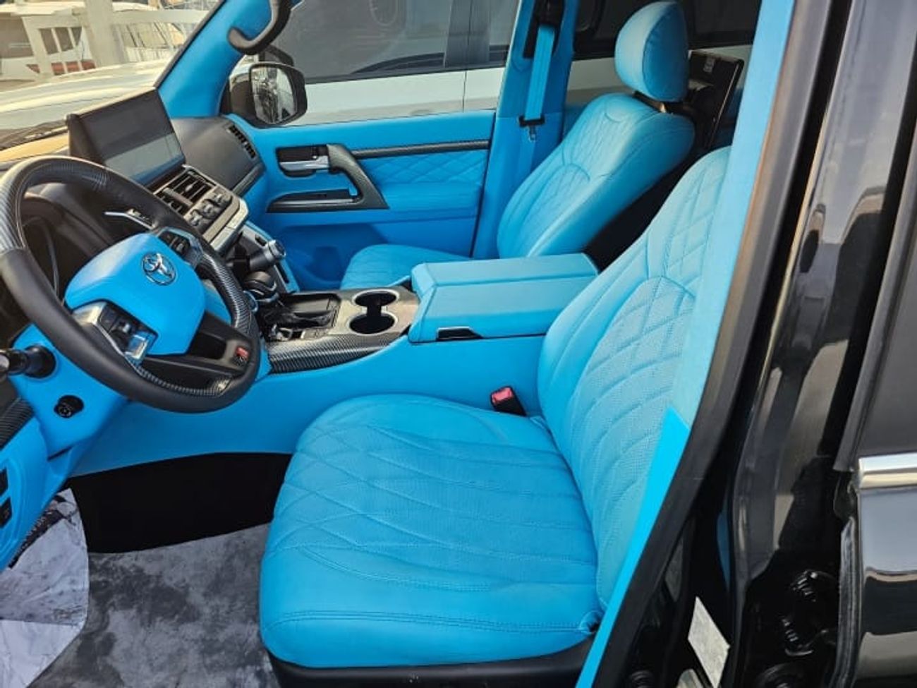 Toyota Land Cruiser VXR Modified to 2024 5.7L V8 Petrol Engine Automatic Gear 4WD 7 Seats 5 Doors