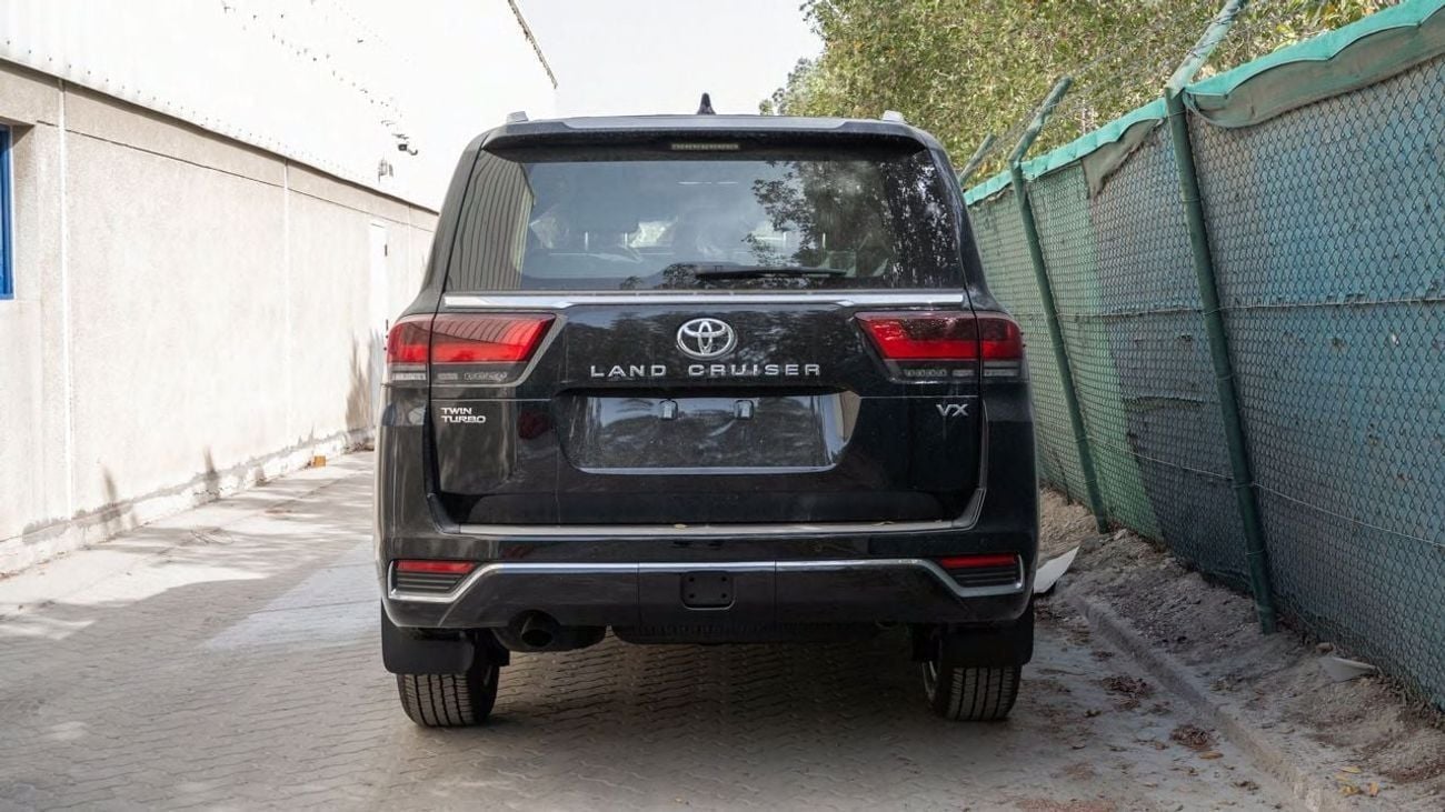 Toyota Land Cruiser VX 3.5L 2026 with memory seats