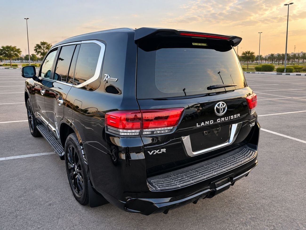 Toyota Land Cruiser VXR Modified to 2024 5.7L V8 Petrol Engine Automatic Gear 4WD 7 Seats 5 Doors