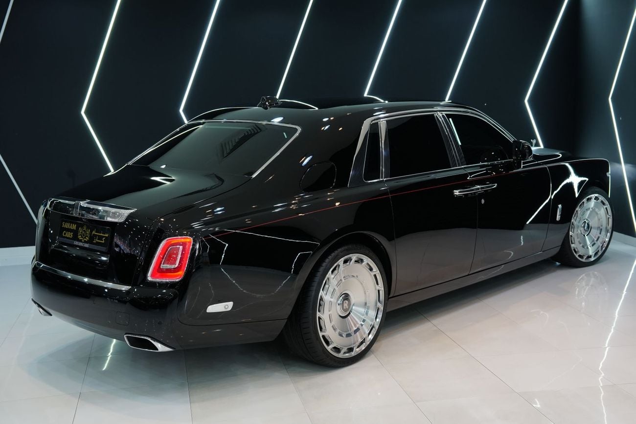 Rolls Royce Phantom STANDARD Std 6.8L VIII, Bespoke Audio, Rear Entertainment, Brushed Steel Bonnet, GCC Specs!!