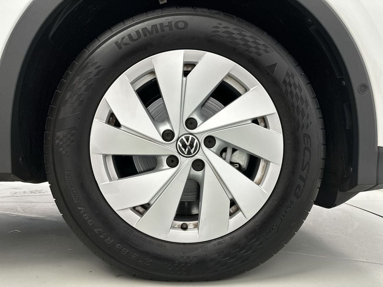 Volkswagen Tiguan LIFE Tiguan Life 1.4L | Contemporary Design | Advanced Tech | Refined Cabin | Everyday Comfort | GCC
