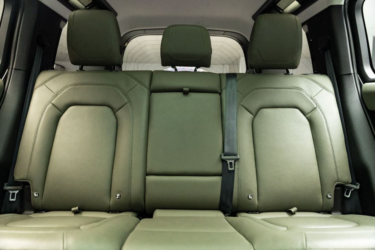 Land Rover Defender 110 SE P300 BUY NOW, PAY 2027 | THE BLACKLINE STANDARD | 2028 Al Tayer Warranty, GCC