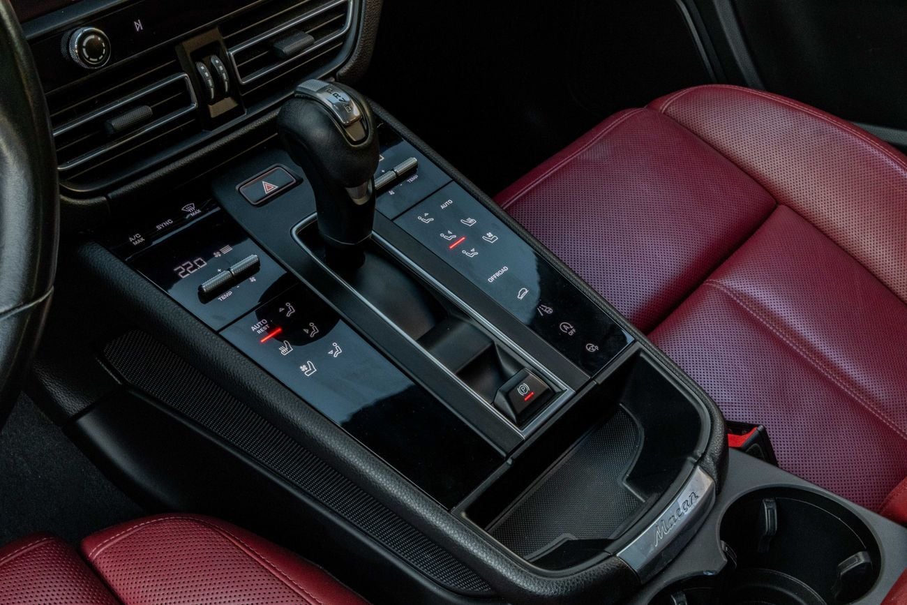 Porsche Macan Standard Macan | 3,232 P.M | 0% Downpayment | Porsche Macan | Service History!
