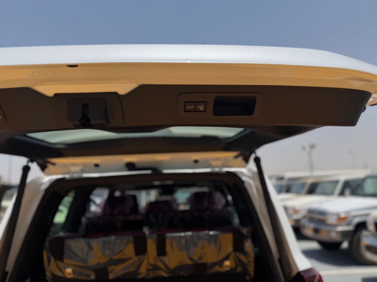 Toyota Land Cruiser VXR