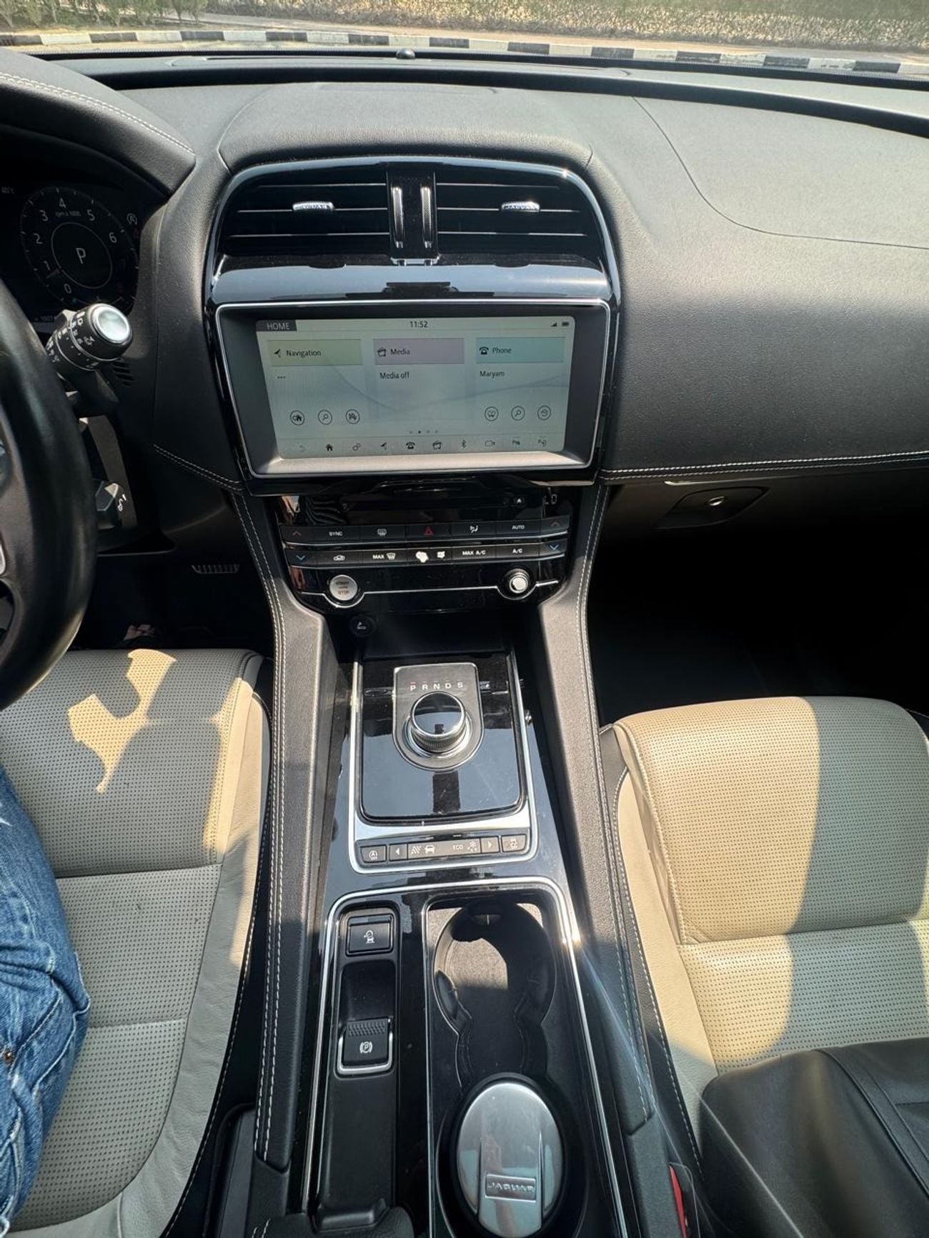جاكوار F بيس آر سبورت R-SPORT