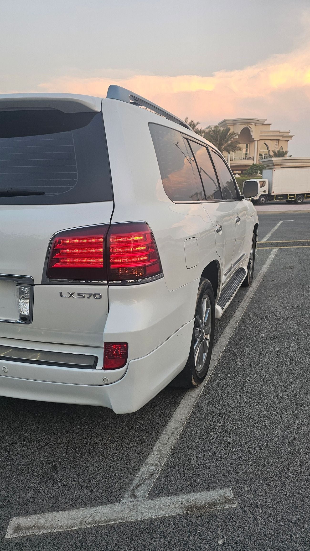 Lexus LX570 TOP NAVIGATION SPORT