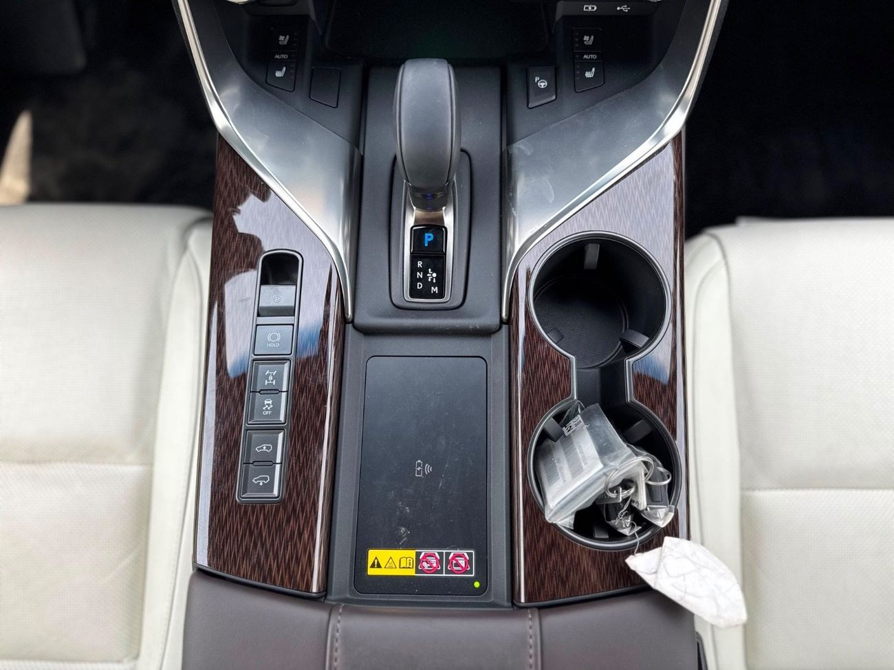 لكزس LX 700h SIGNATURE AUTOPARK 26/25