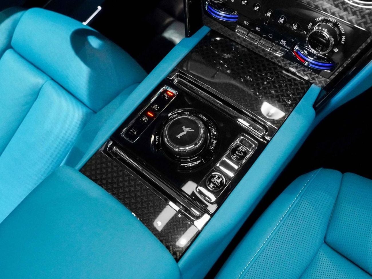 Rolls Royce Cullinan BLACK BADGE