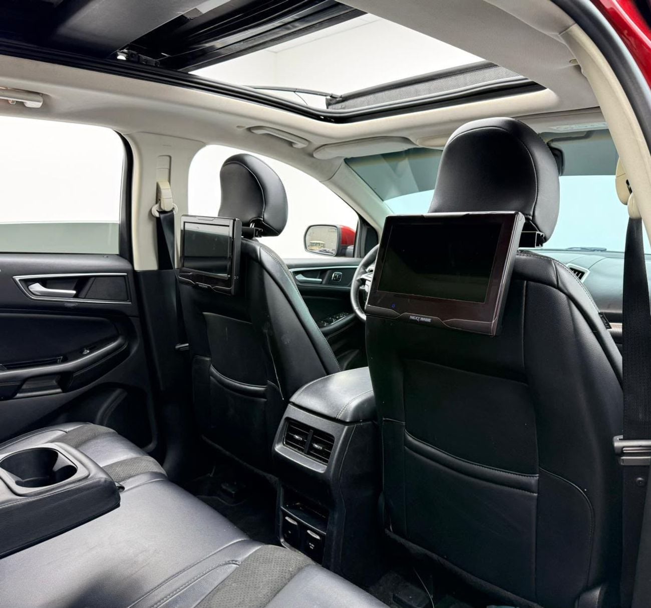 Ford Edge SPORT 2016 Ford Edge Sport, Full service History, Well Maintained, GCC Specs.