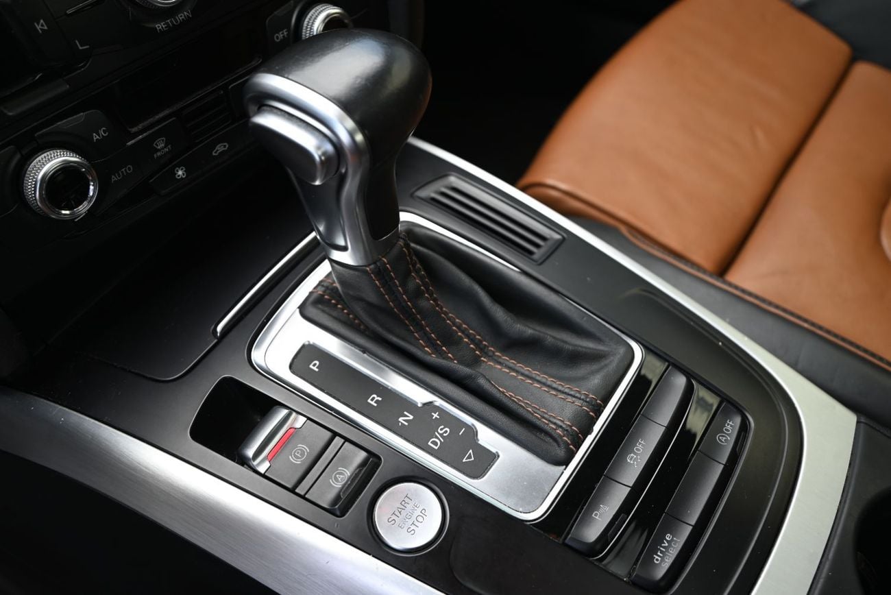 Audi A5 45 TFSI S-LINE URGENT SALE - AUDI A5 2016 - ACCIDENT FREE - GCC - BLACK EDITION
