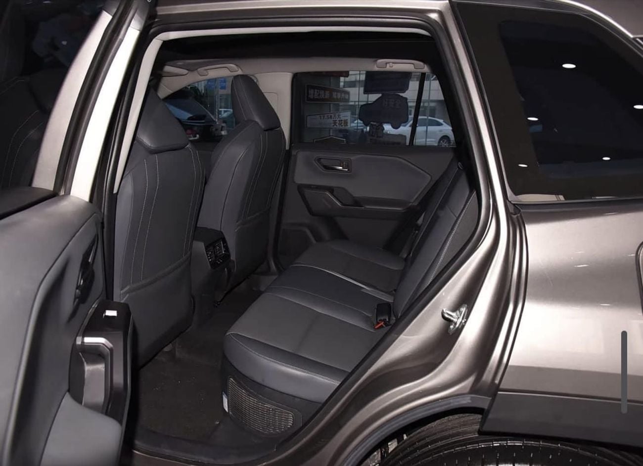تويوتا راف ٤ ADVENTURE تويوتا RAV4 2.5 لتر هايبرد دفع رباعي - النسخة الرائدة
