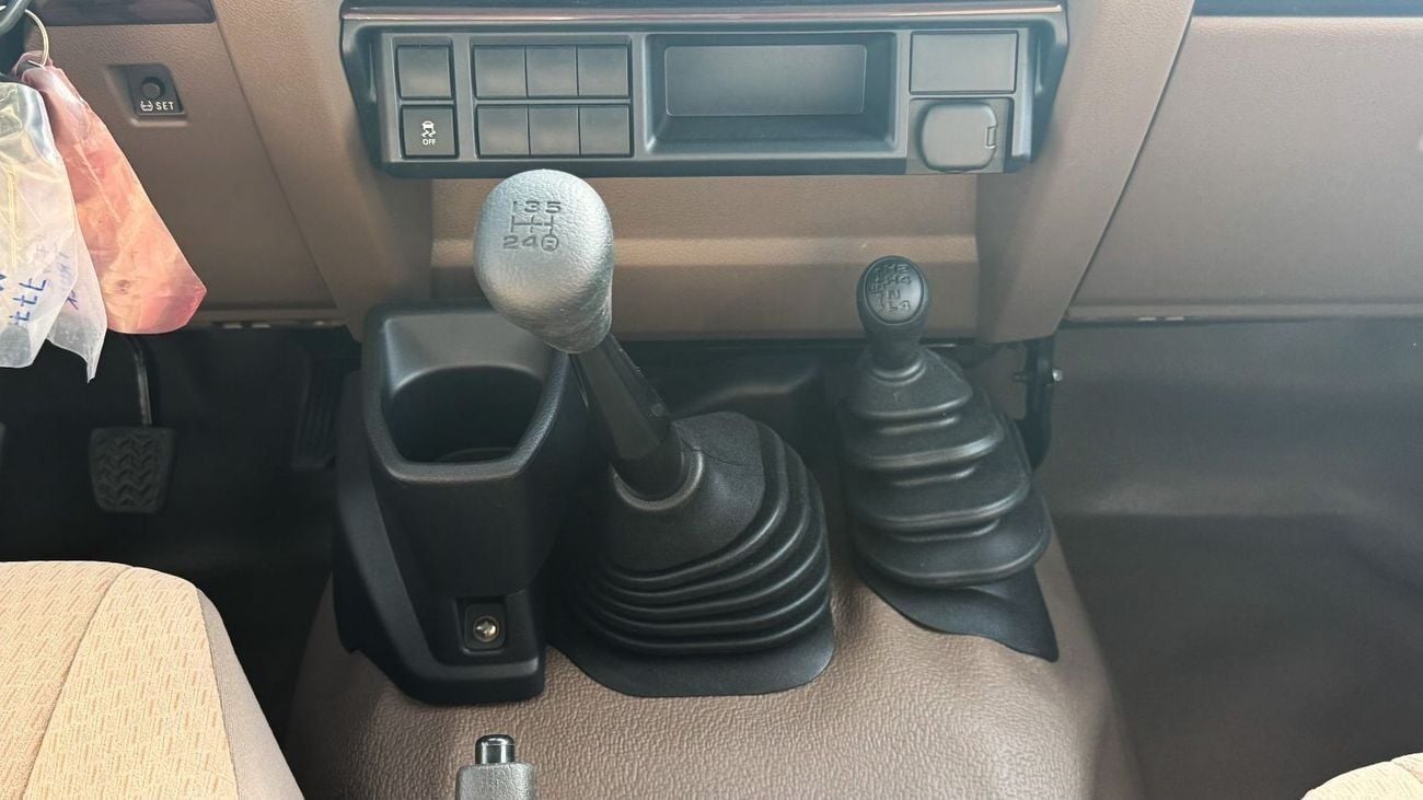 Toyota Land Cruiser Pick Up PICK-UP LC 79 DOUBLE CABIN 2.8L DIESEL - M/T - 2025