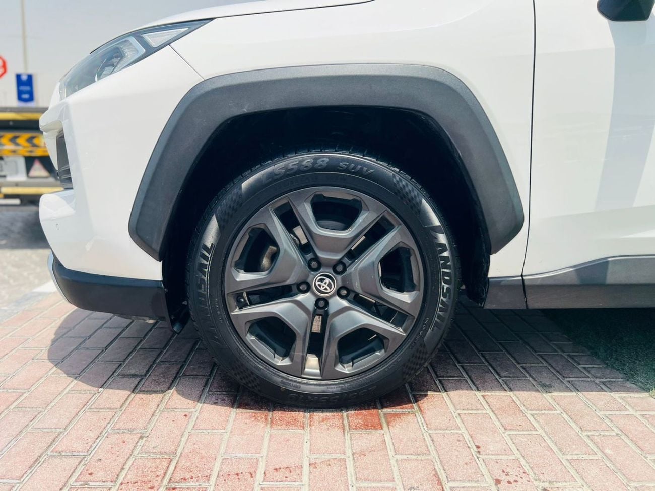 Toyota RAV4 ADVENTURE 2023.ENGINE 2.5L/V4