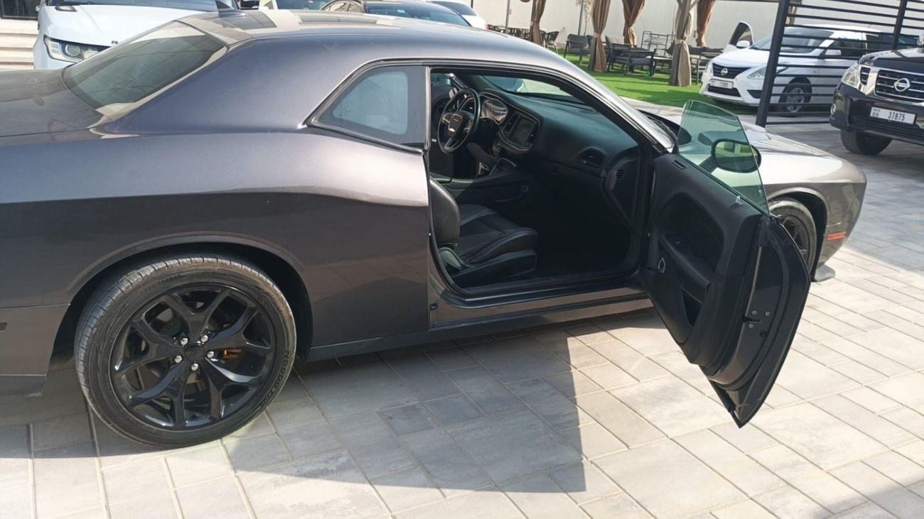 Dodge Challenger SXT