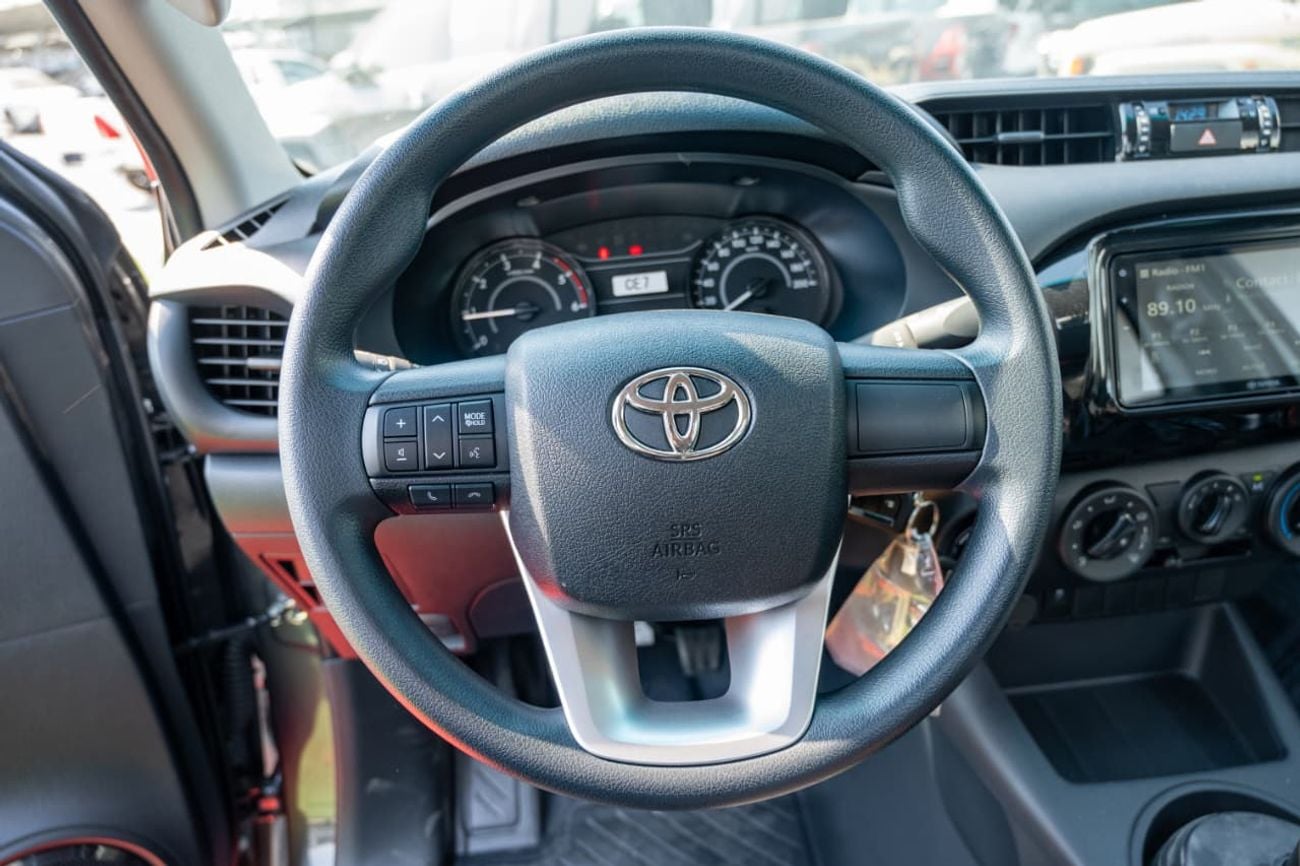 تويوتا هيلوكس 2.4 DIESEL 4x4 SINGLE CABIN 2026 MODEL GCC مواصفات مجلس التعاون الخليجي