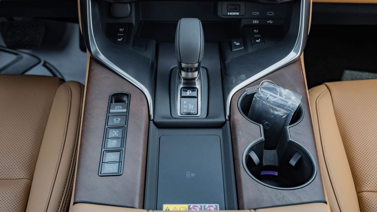 لكزس LX 700h SIGNATURE 2026 Lexus LX700h Signature 3.5L Twin-Turbo AT Hybrid 07 Seaters With auto parking (Black)