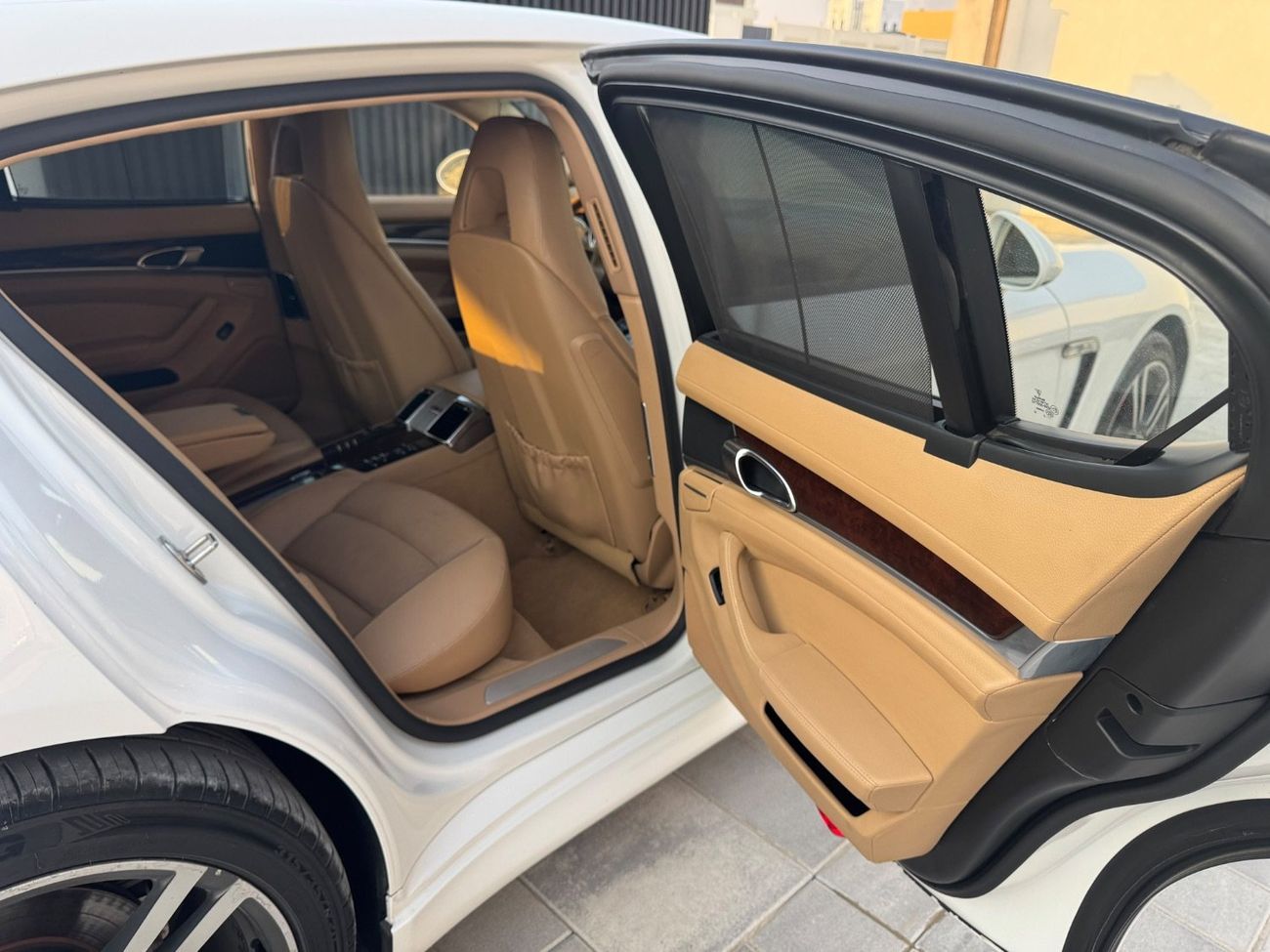 Porsche Panamera 4S