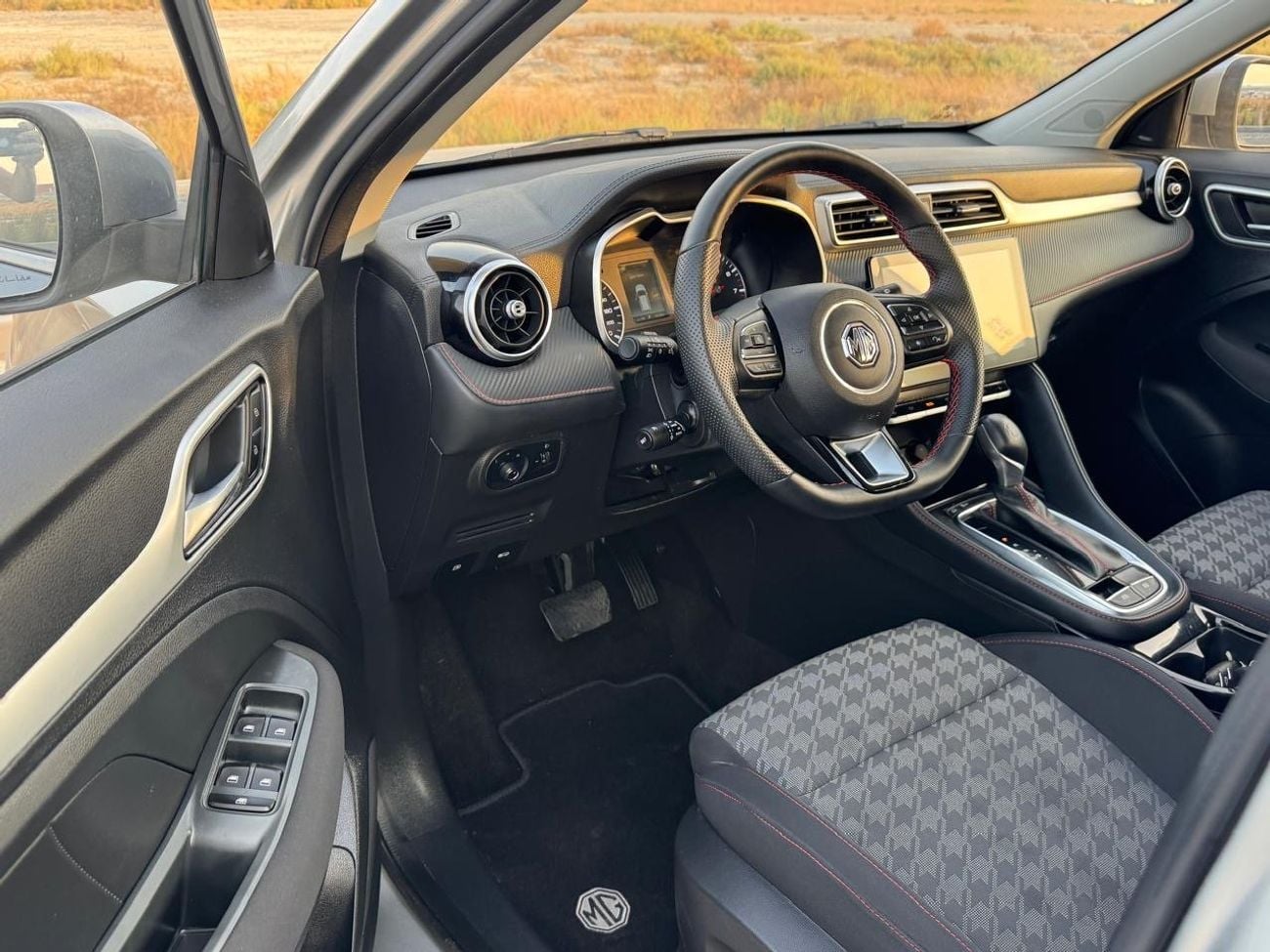 MG ZS STANDARD