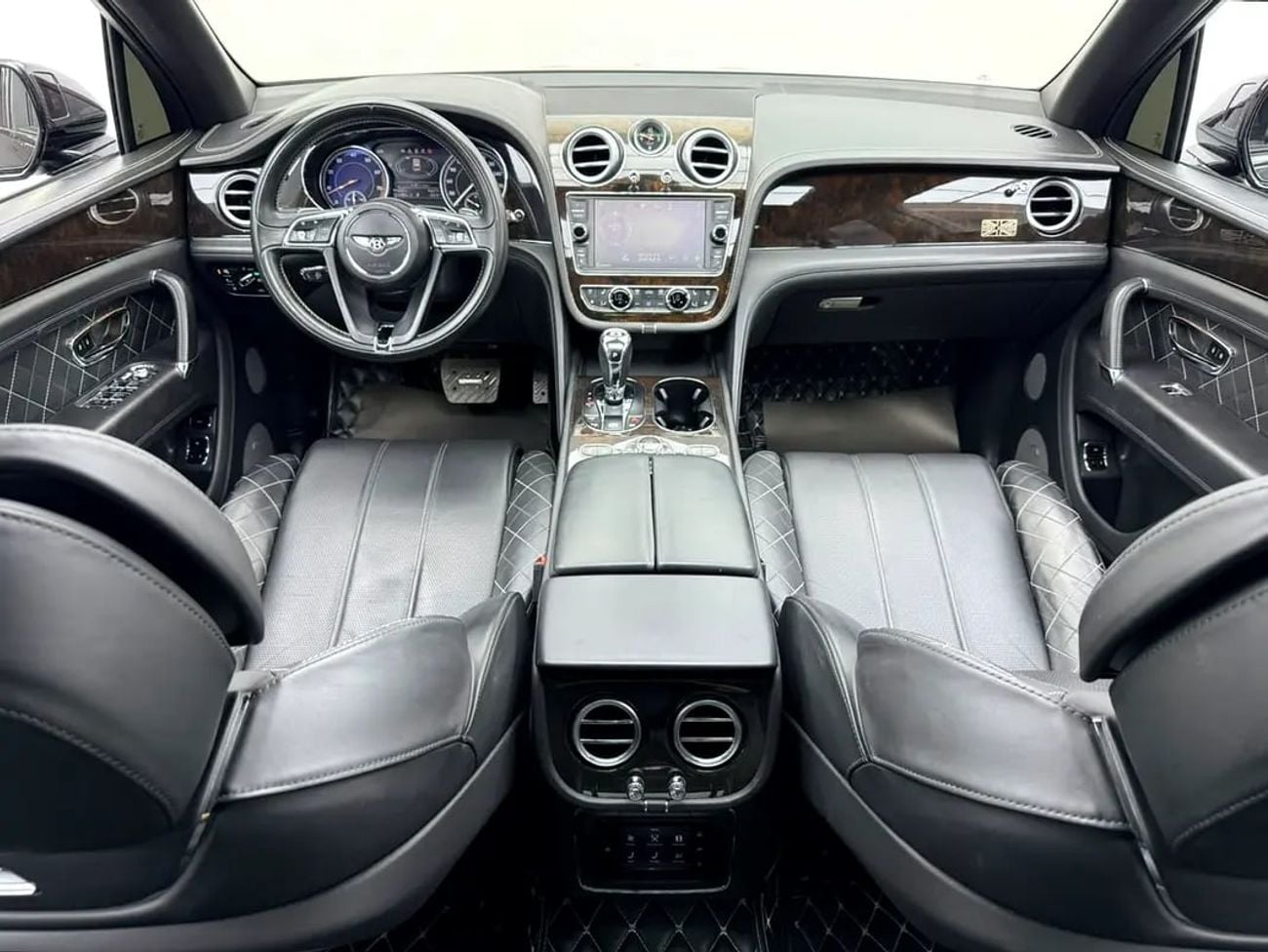 Bentley Bentayga Full Service History, Night Vision, Fully Loaded, Excellent Condition, Euro