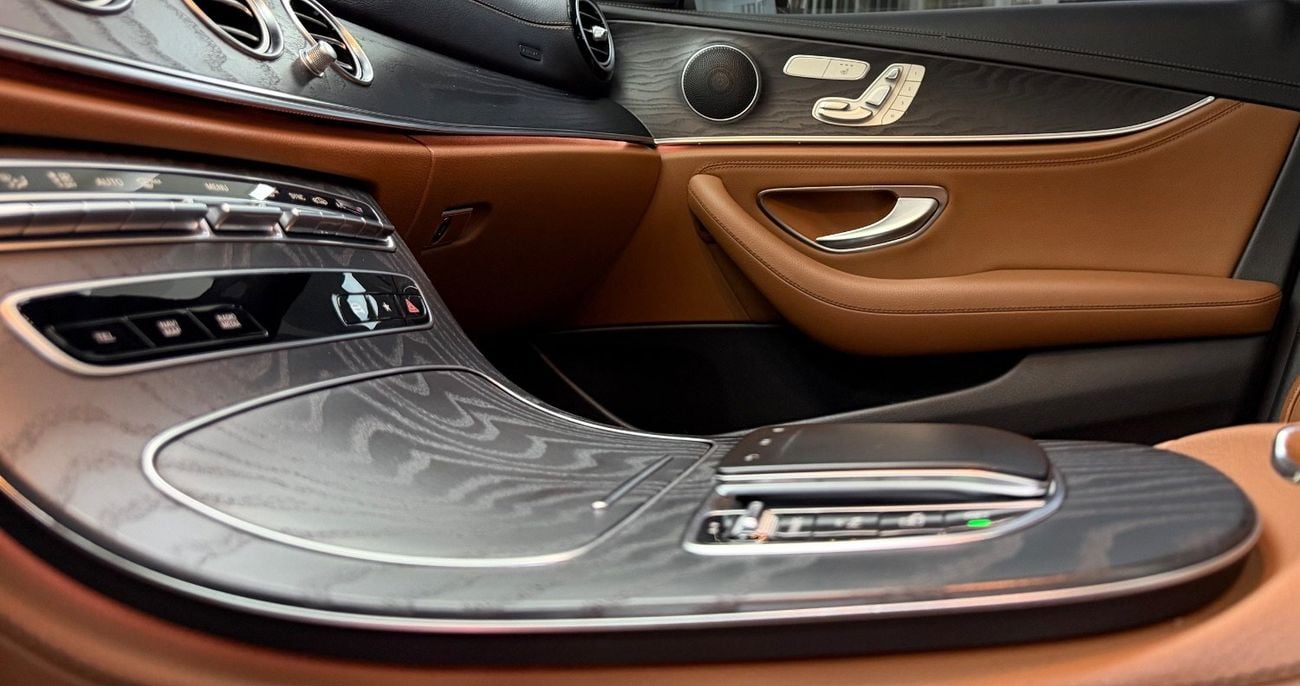 مرسيدس بنز E300 AMG مجلس التعاون الخليجي .. سجل صيانة كامل .. حالة ممتازة .. AMG ..