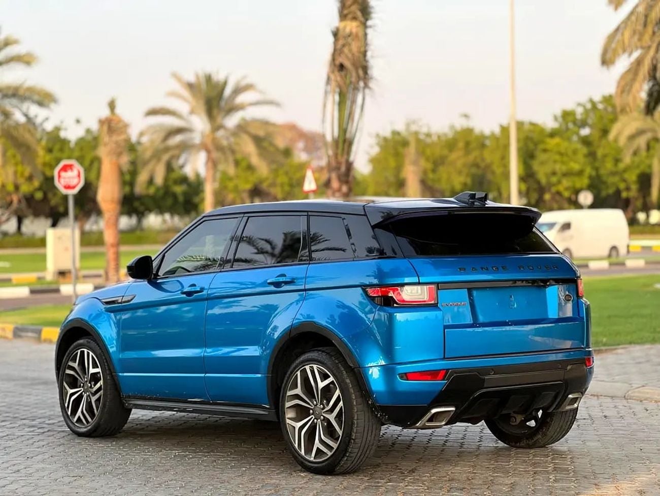 Land Rover Range Rover Evoque Dynamic SE - Canadian Specs