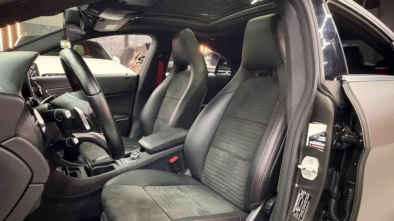 Mercedes Benz CLA250 STANDARD