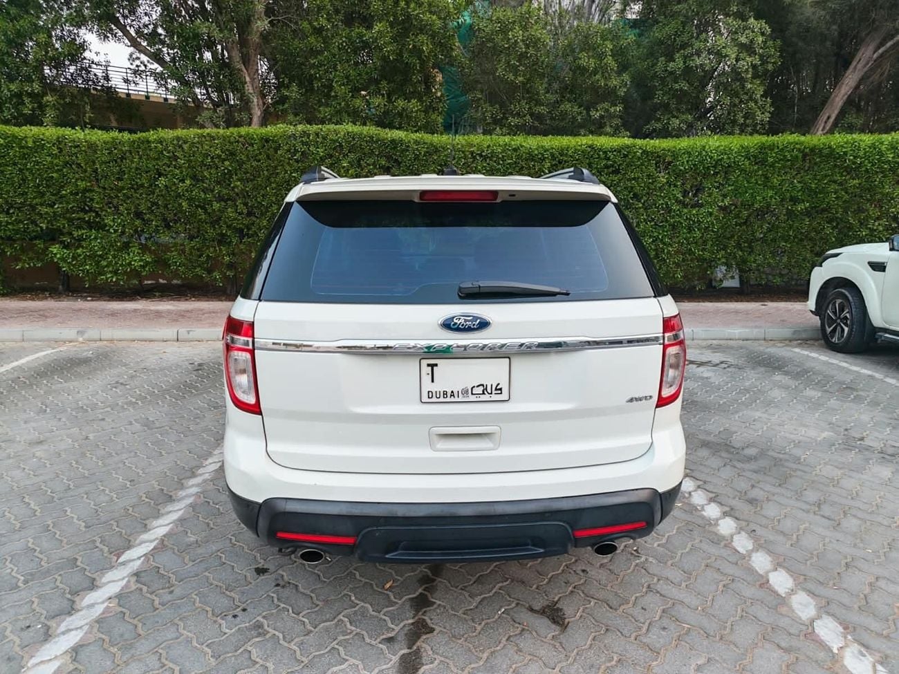 Ford Explorer BASE