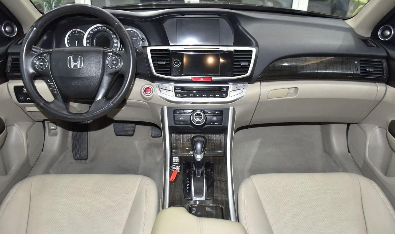هوندا أكورد EX عرض ممتاز على سيارة هوندا أكورد i-Vtec (موديل 2016) باللون العنابي بمواصفات خليجية