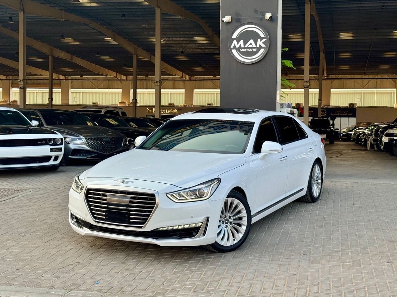 Genesis G90 ROYAL G90 ROYAL /LOW MILEAGE / 360 CAMERA/ REAR SCREENS/ FULL OPTIONS /