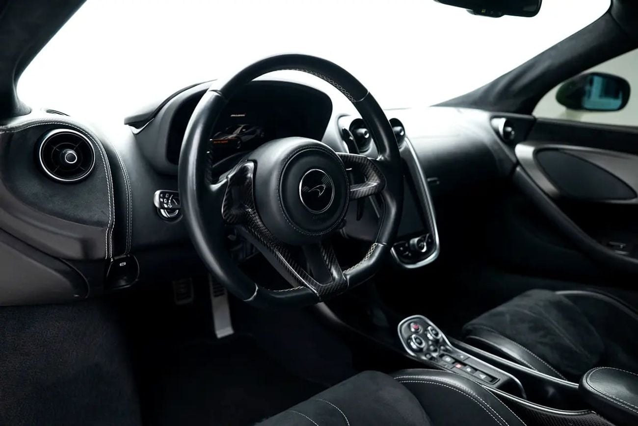 مكلارين 570S ستاندارد GCC SPECS | VISIBLE CARBON FIBRE | 31,109 KM