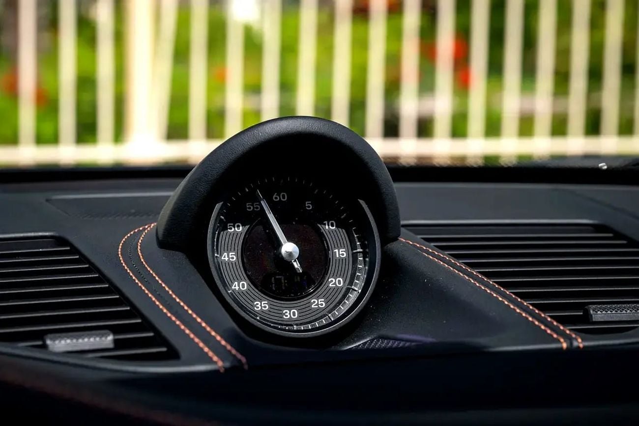 Porsche 911 CARRERA 992.2 | Warranty Till