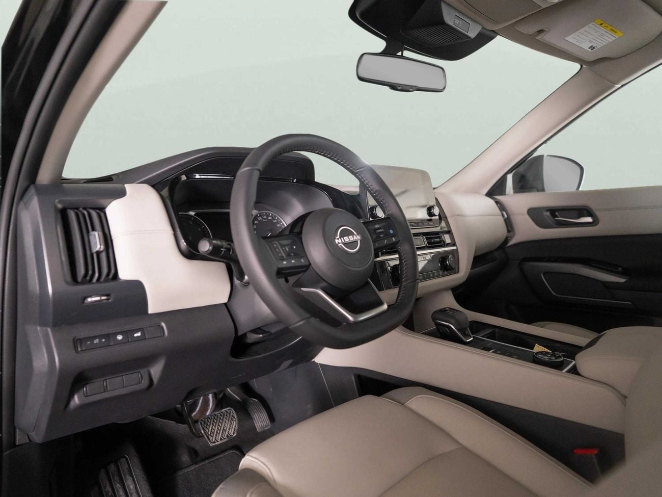 Nissan Pathfinder SV 3.5