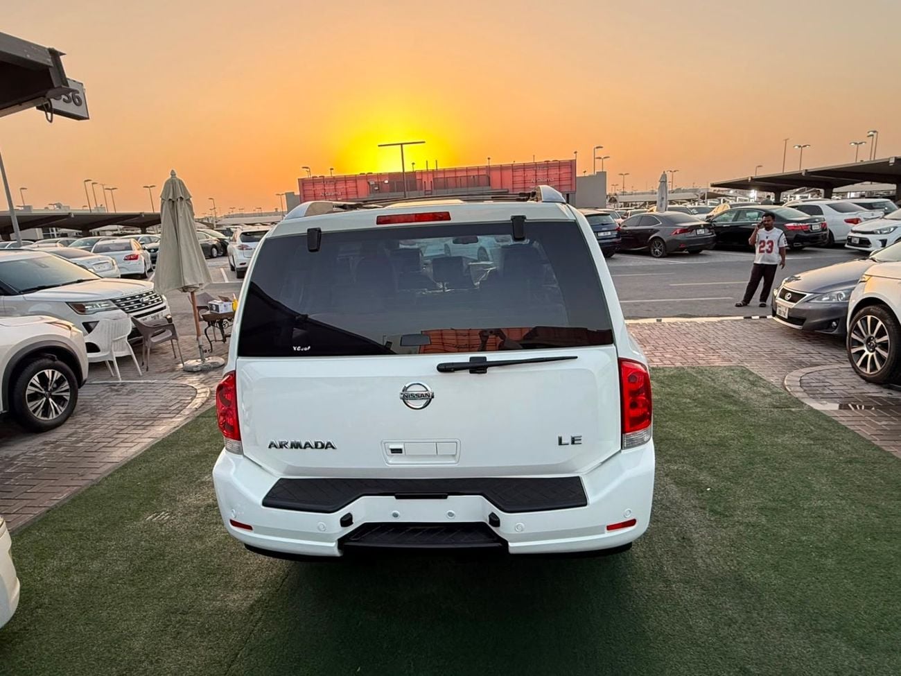 Nissan Armada LE first owner, two original keys