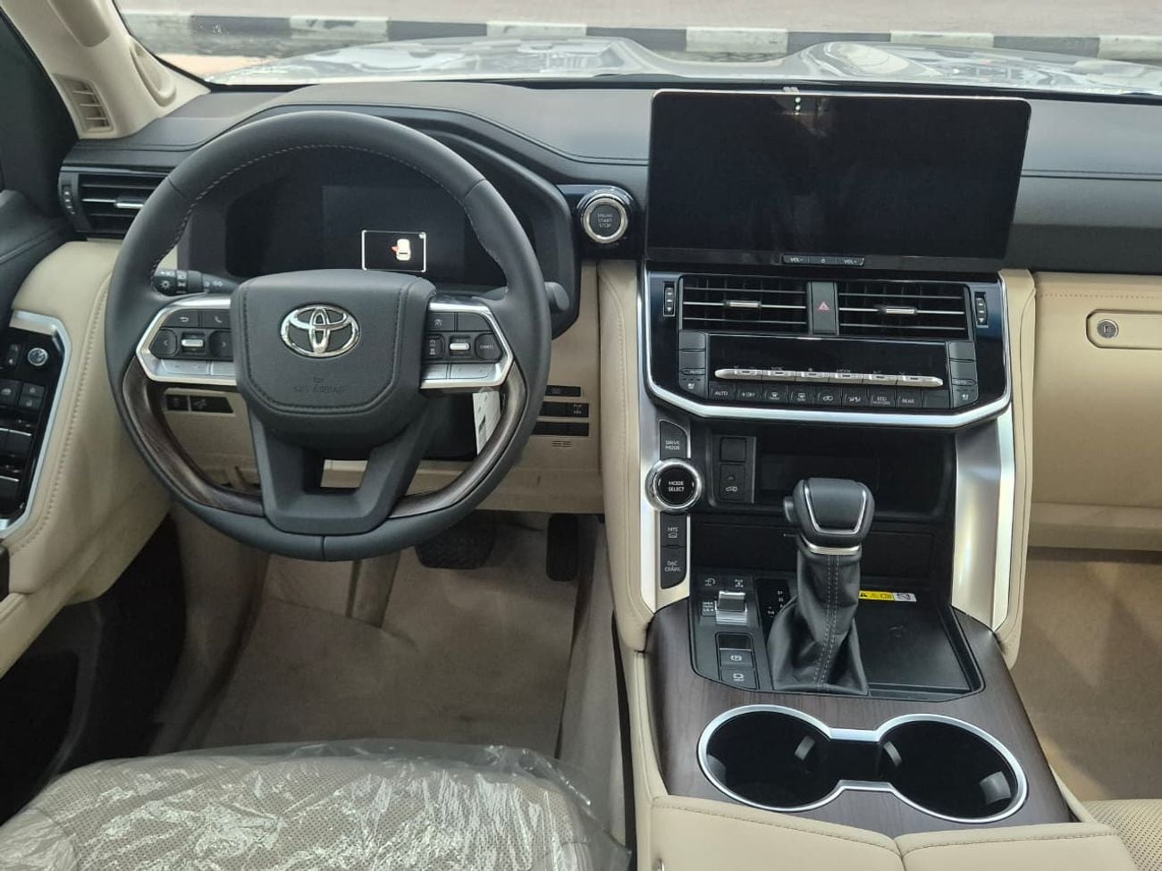 Toyota Land Cruiser GXR 2026.ENGINE 3.5L/V6.