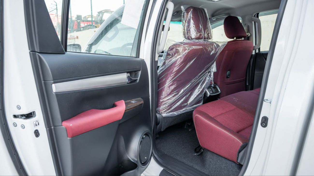 Toyota Hilux SR5 4.0 PETROL 2026 4x4
