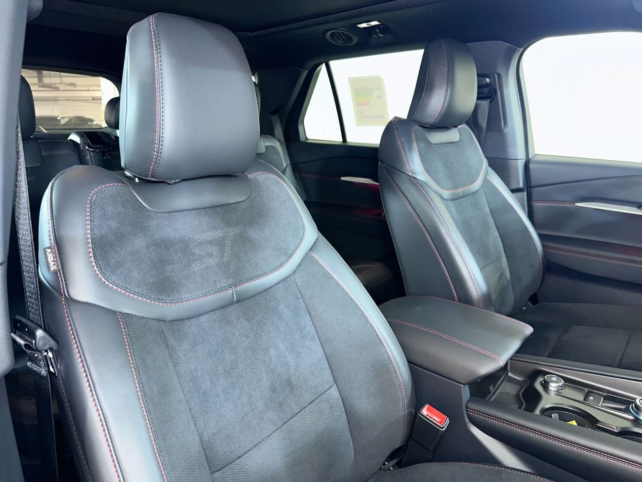 Ford Explorer ST EX-E3626R/AL TAYER MOTORS/ AL QOUZ SHOWROOM
