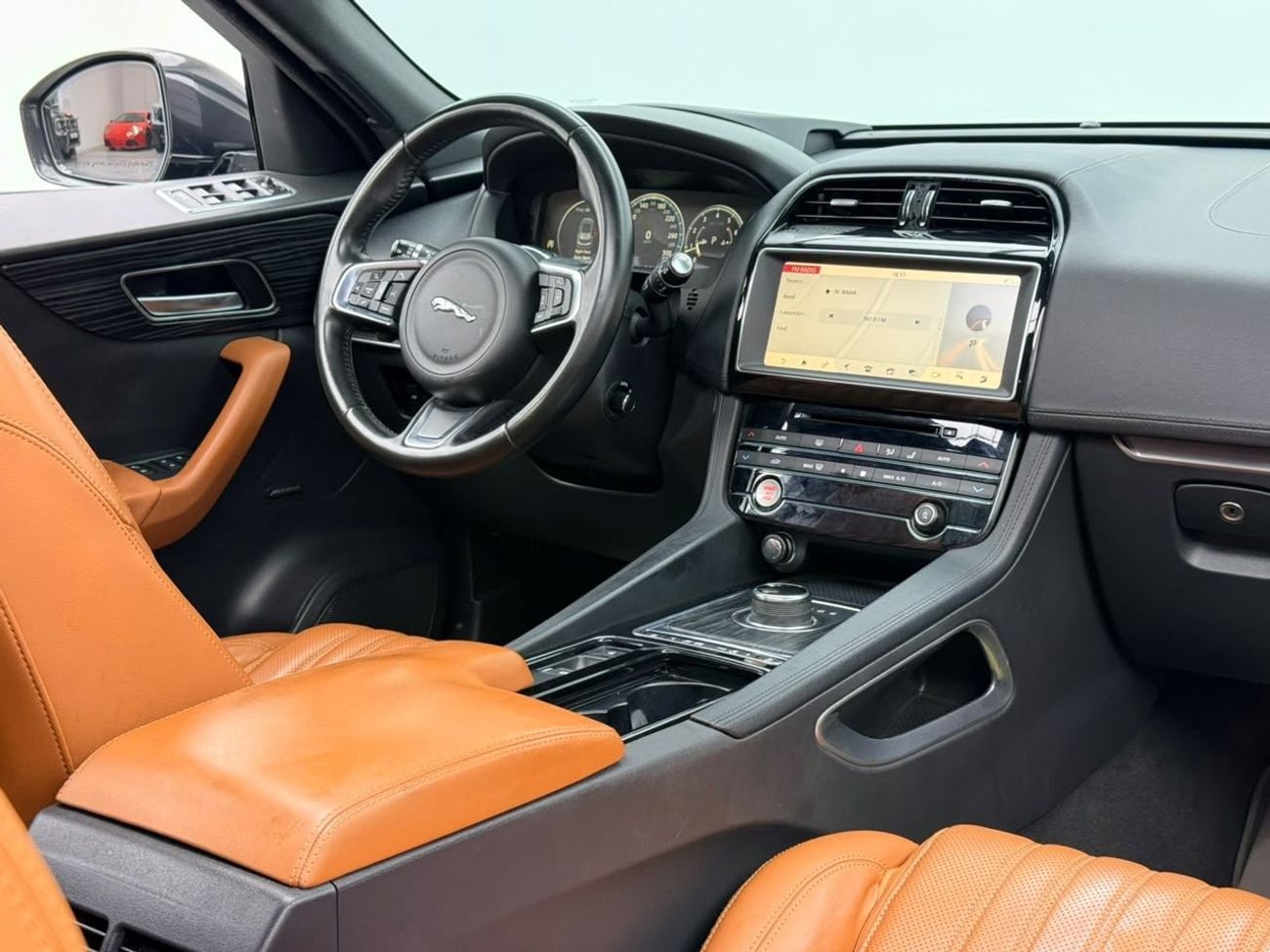 جاكوار F بيس PRESTIGE جاكوار F-Pace 25T موديل 2018، سجل صيانة كامل، كاملة المواصفات، بحالة ممتازة، خليجية