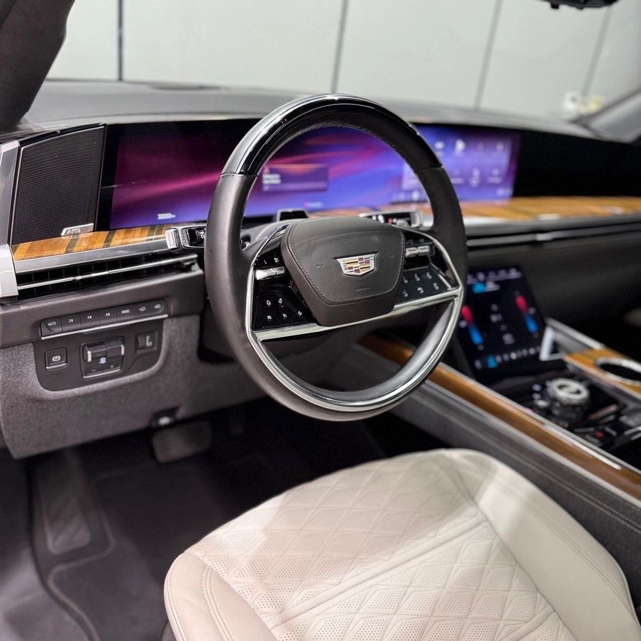 كاديلاك إسكالاد Sport Platinum Cadillac Escalade 2025 مواصفات خليجية
