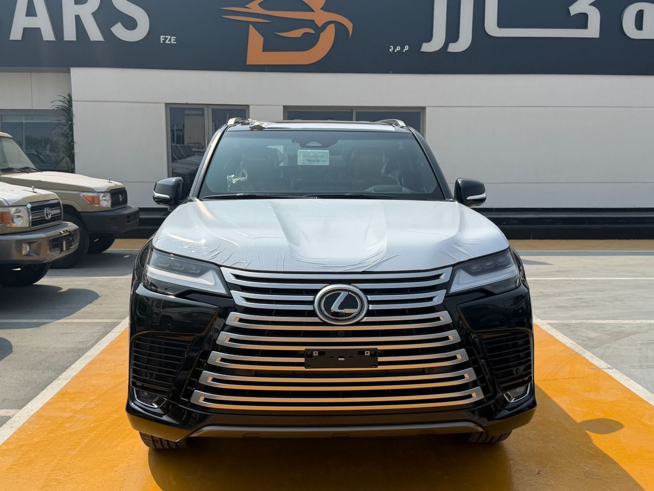 لكزس LX 600 SIGNATURE