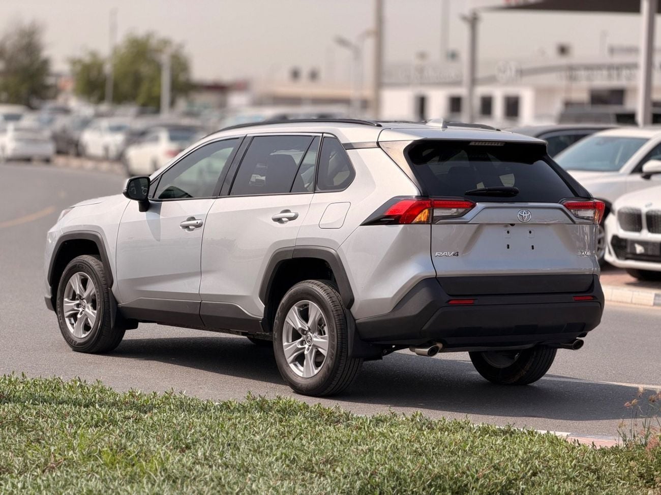 تويوتا راف ٤ XLE 2.5 L push start 2025 full option