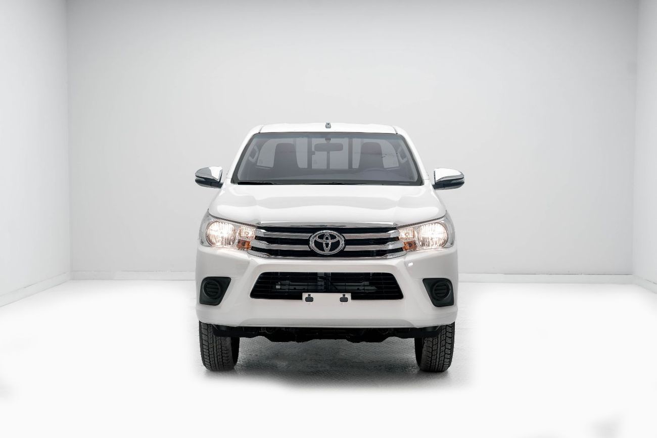 تويوتا هيلوكس 2.7L - Super White Inside Red | Export Only