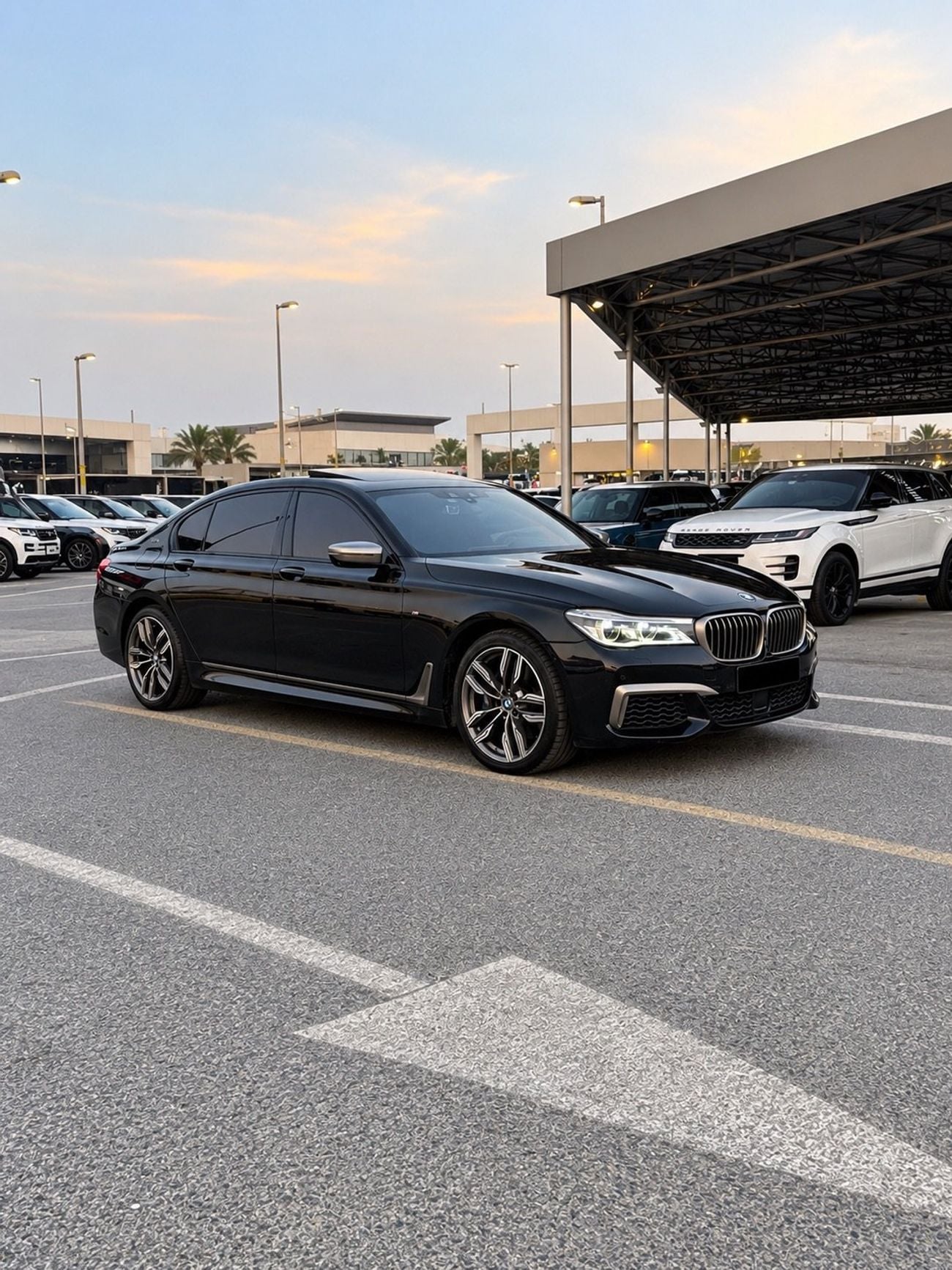 BMW M760Li XDRIVE BMW 760Li M Package | 2019