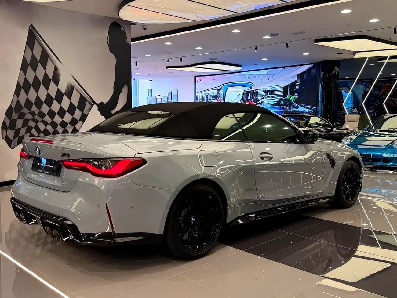 بي أم دبليو M4 Convertible - Korean Specs - Pristine Condition